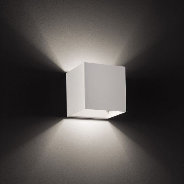 Laser 10x10 Wall sconce white