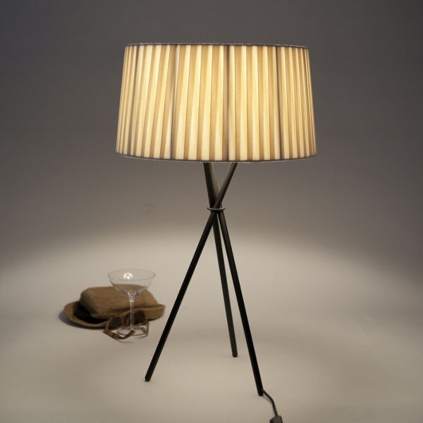 Tripode G6 Table lamp, natur