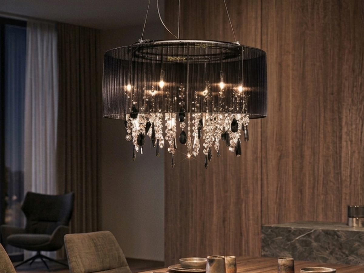Exceptional pendant light with crystal drops in a warm living space