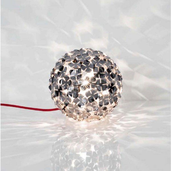 A galvanically nickel-plated Orten`zia 20 table light